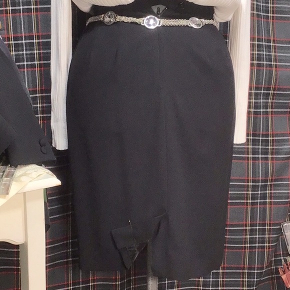 ⚜️ SAVILLE ‘Suit’ Black Jacket and Knee Length Skirt with Pockets - Picture 5 of 12